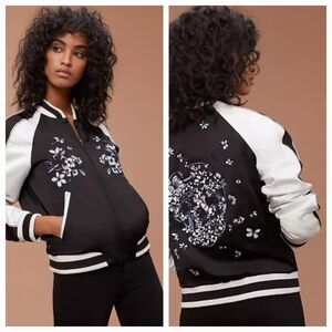 TALULA Aritzia Floral and Skull Embroidered Green Bomber Jacket. Small